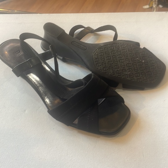 Etienne Aigner sandals - Picture 5 of 5